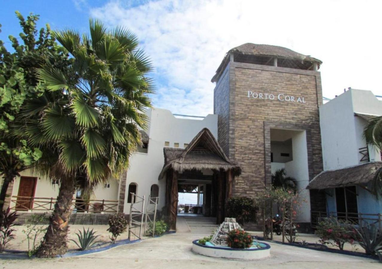 Porto Coral Hotel & Suites Махахуал Екстериор снимка