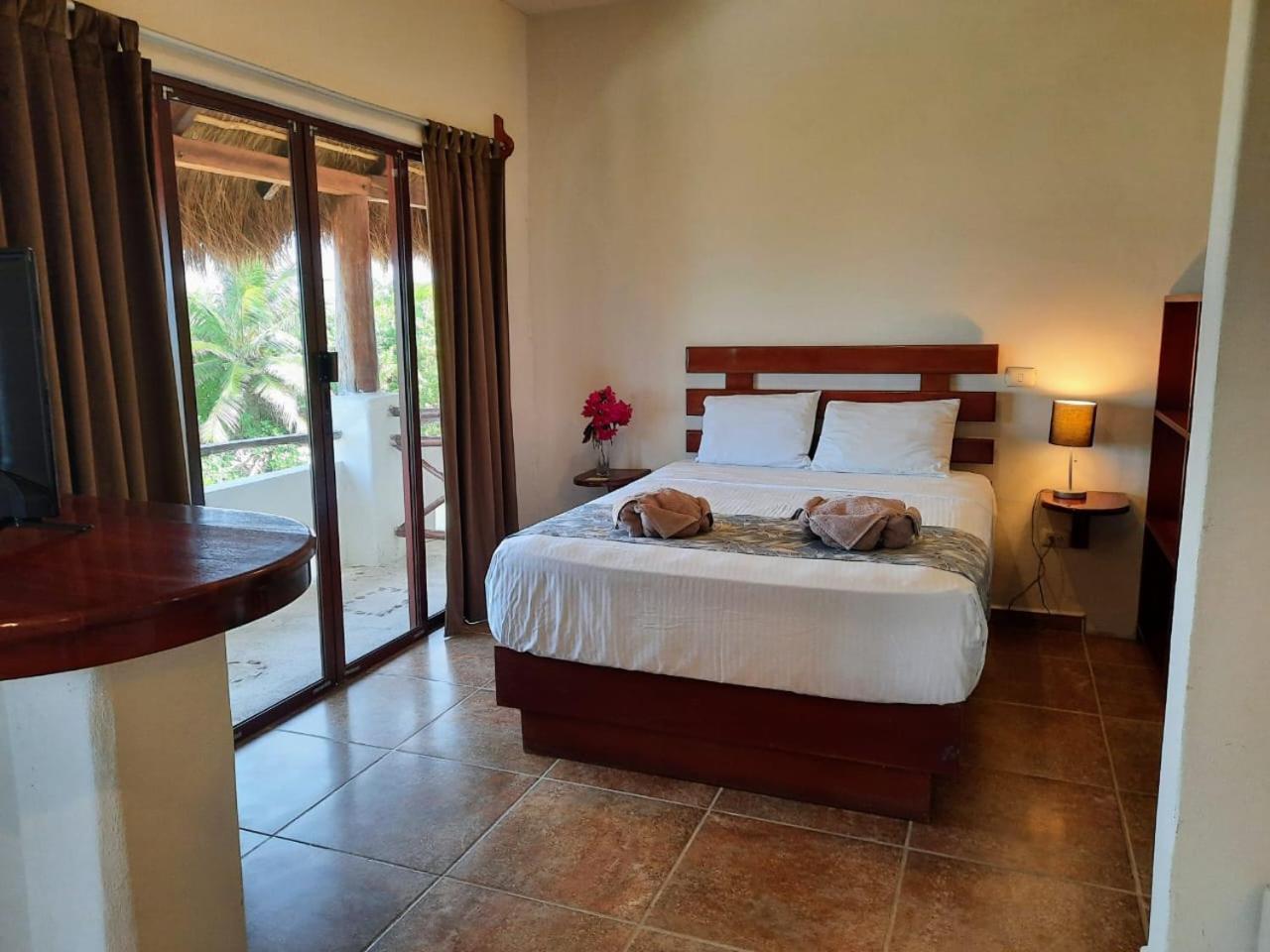 Porto Coral Hotel & Suites Махахуал Екстериор снимка