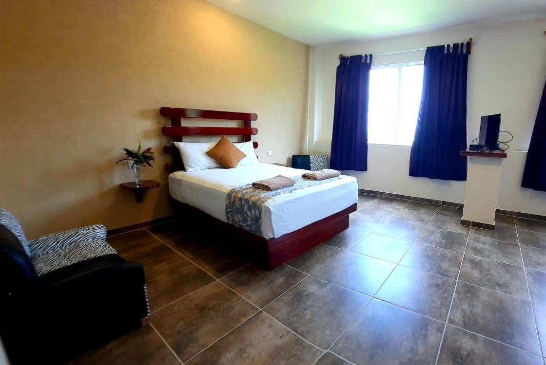 Porto Coral Hotel & Suites Махахуал Екстериор снимка