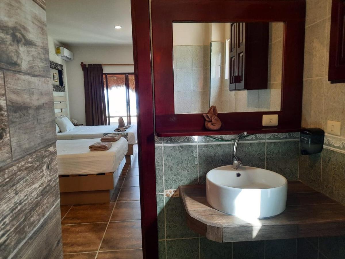 Porto Coral Hotel & Suites Махахуал Екстериор снимка